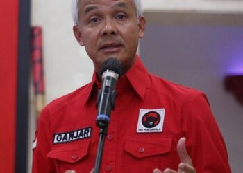 Survei SMRC Capres Teruskan Jokowi: Ganjar 44,5%, Prabowo 25%, Anies 18,8%