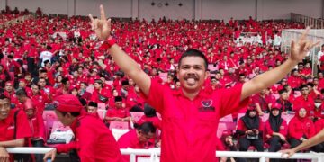 Puncak Bulan Bung Karno, Lautan Massa PDIP Merahkan GBK, Maluku Teriakan Yel – Yel Kemenangan Ganjar