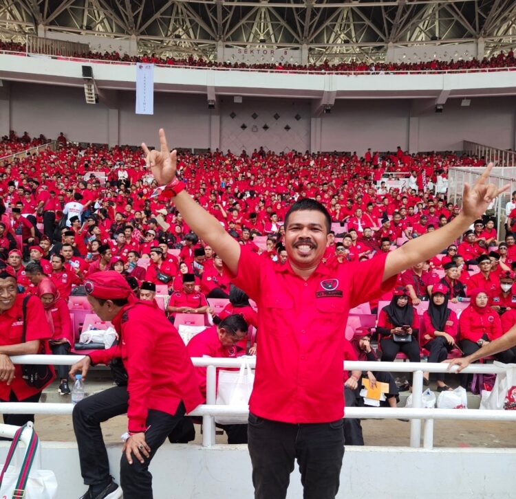 Puncak Bulan Bung Karno, Lautan Massa PDIP Merahkan GBK, Maluku Teriakan Yel – Yel Kemenangan Ganjar