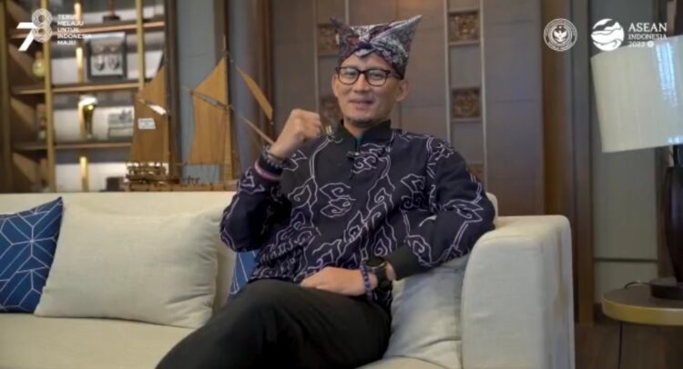 Menteri Sandiaga Uno Apresiasi Pemda Bursel Dalam Mendorong Potensi Wisata Pulau Tomahu