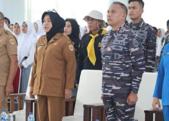 Bupati Bursel Bersama Brigjen TNI Said Latuconsina membuka jambore Pencinta Alam Ke 25 Dan Sosialiasi TNI- AL
