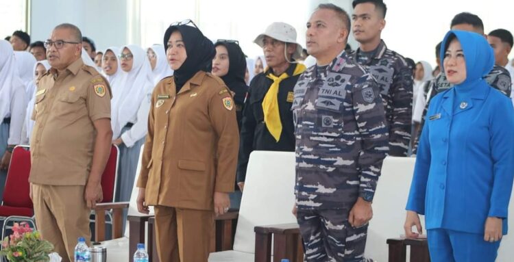 Bupati Bursel Bersama Brigjen TNI Said Latuconsina membuka jambore Pencinta Alam Ke 25 Dan Sosialiasi TNI- AL