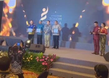 Apresiasi Tokoh Indonesia 2023, Bupati Safitri Mendapat Penghargaan