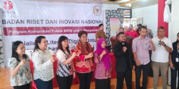 Anggota DPR RI Mercy Bareds Bersama BRIN Gelar Sosialiasi Literasi Digital Di Kecamatan Leksula