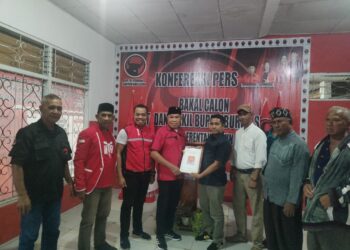 Balon Wakil Bupati Frits P Lesnussa Resmi Mendaftar Di PDIP