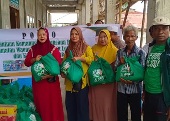 Tamang BAE Aziz Hentihu Bagikan Ribuan Paket Sembako ke Korban Banjir