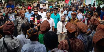 Ketua Dan Anggota DPRD Buru Turun Gunung Dalam Kampanye Perdana Aziz-Gadis