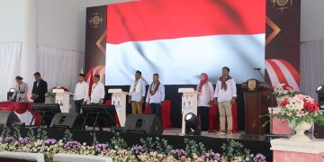 Safitri – Hempri Tampil Prima dan Unggul Dalam Debat Kedua Pilkada Bursel 2024