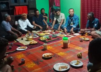 Tokoh Buton Buru Ajak Warga Pilih Cabup Aziz Hentihu Karena Hatinya Luas Dan Bijaksana