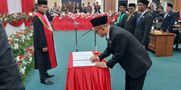Ketua DPRD Buru : Pers Harus Selalu Kritis Dan  Menyejukan