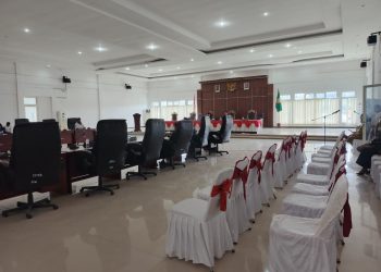 Banyak Kepala OPD Bursel Tak Hadir Rapat Paripurna, DPRD Geram dan Hujani Plt Sekda Hadi Longa Dengan Intrupsi