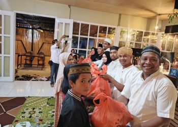 HIPMI Bursel Buka Puasa Bersama dan Pemberian Santunan Bagi Anak Yatim, Janda dan Mualaf