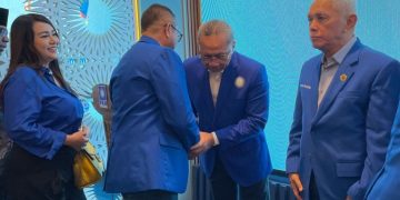 Bupati Bursel La Hamidi Bersilaturahmi Dengan Menko Pangan Zulkifli Hasan Pada Acara Halalbihalal Partai PAN