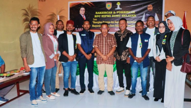 Agenda Rakercab dan Forbiscab, Sekda Bursel Berikan Apresiasi Kepada HIPMI Atas Kontribusinya