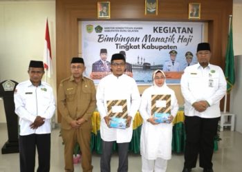 Dr.H. Yamin Kakanwil Kementerian Agama Buka secara resmi Manasik Haji di Bursel, Ini Pesannya