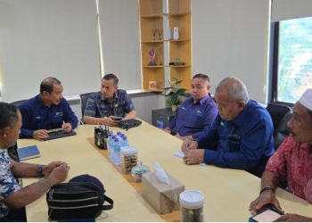 Pertemuan Dengan Kepala PLN Maluku, Bupati La Hamidi Dorong Pelayanan Listrik 24 Jam pada 81 Desa di Bursel secara Baik