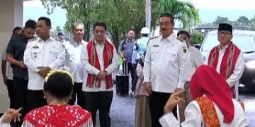 Menteri dan Wamen Desa dan PDT Bersama  Wakil Menteri Koperasi RI Ferry Juliantono Kunjungi Maluku