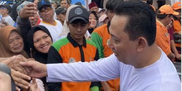 Jelang puncak HUT Ke-79 Bhayangkara, Kapolri sapa warga-nyanyi di CFD