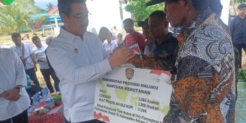 Gubernur Serahkan Bantuan Dan Tanam Kopi Liberika di SBT: Dorong Kopi Lokal Jadi Primadona Ekonomi Baru Maluku