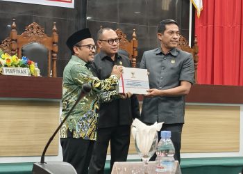 Sudarmo Hadiri Rapat Paripurna Penyampaian RPJ APBD TA 2024 Di DPRD Buru