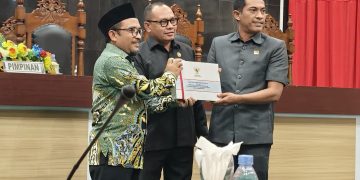 Sudarmo Hadiri Rapat Paripurna Penyampaian RPJ APBD TA 2024 Di DPRD Buru