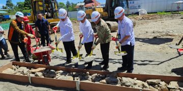 Menkes Letakan Batu Pertama Pembangunan RSUD Tipe C di Namlea