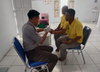 Cegah Penyakit Menular, Warga Binaan Lapas Namlea Dicek Kesehatan