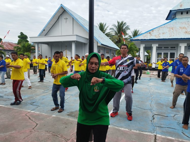 Petugas dan Warga Binaan Lapas Namlea Gelar SKJ dengan Puskesmas Sawa