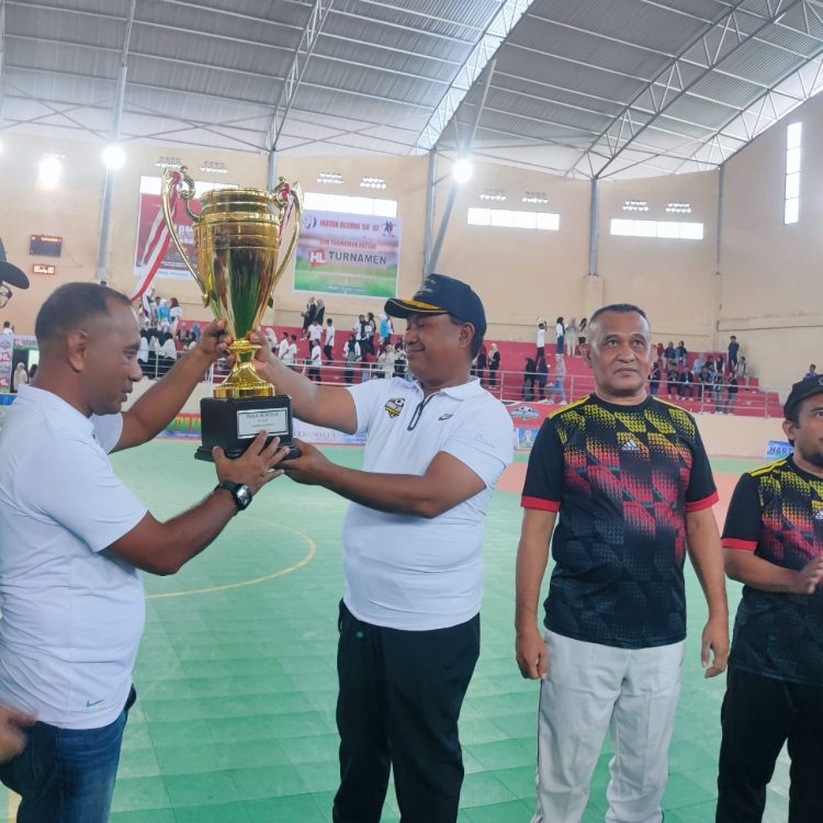 Wagub Maluku Buka Turnamen HL Futsal Cup di Namlea