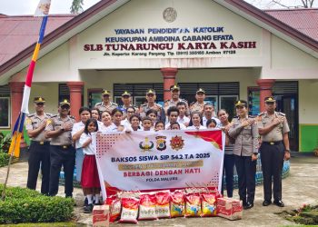Siswa Calon Perwira Polri Lakukan Bakti Sosial di SLB Tuna Rungu Karya Kasih Ambon