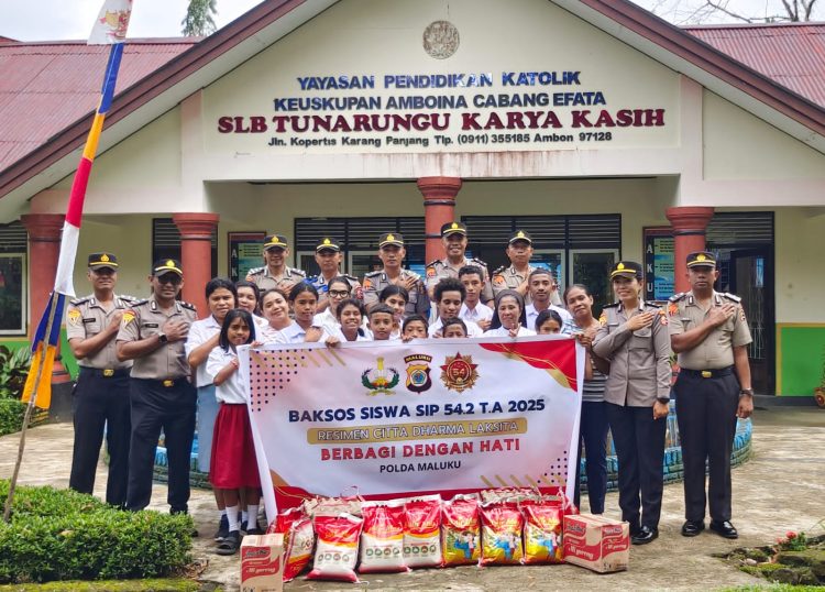 Siswa Calon Perwira Polri Lakukan Bakti Sosial di SLB Tuna Rungu Karya Kasih Ambon