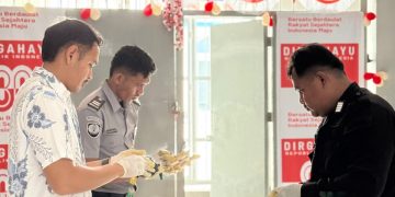 Pastikan Penunjang Keamanan Siap Dipakai, Petugas Lapas Namlea Lakukan Perawatan Sarpras