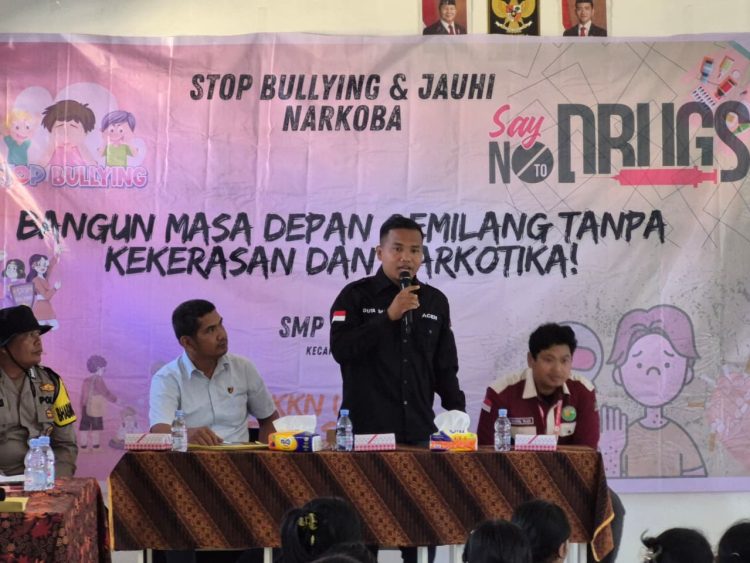 Kelompok KKN UIN SU Desa Sugihen Hadirkan Dua Pemateri Pada Seminar Stop Bullying dan Jauhi Narkoba”