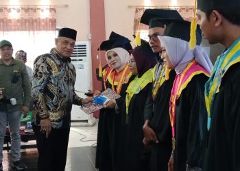 Bupati Buru Harapkan Uniqbu Terus Lahirkan Generasi Unggul