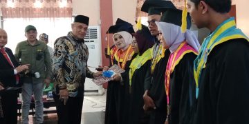 Bupati Buru Harapkan Uniqbu Terus Lahirkan Generasi Unggul