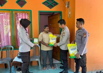 Kapolres Buru Tebar Kebaikan, Salurkan Bantuan ke 11 TPQ di Namlea
