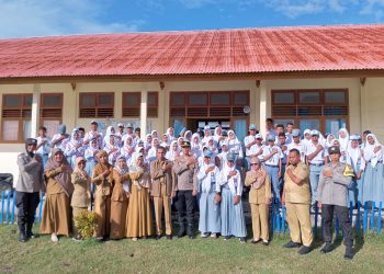 Kapolsek Namlea Masuk Sekolah Tabaos Kamtibmas