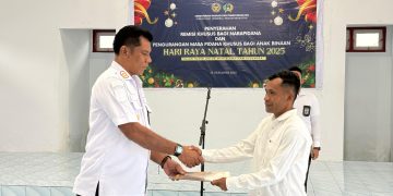 Kado Natal 2025, 10 Warga Binaan Lapas Namlea Dapat Remisi Khusus