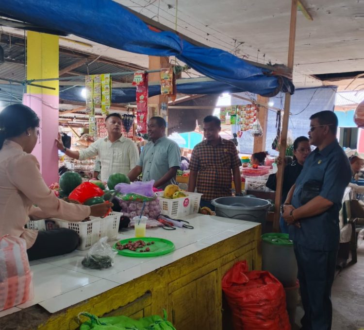 Pimpinan dan Anggota DPRD Bursel Sidak Pasar Kae–Wait Namrole Jelang Ramadhan 2026