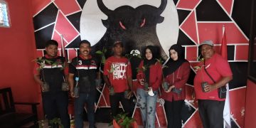 DPC PDI Perjuangan Tanam 79 Pohon di Buru Selatan pada Hari Valentine