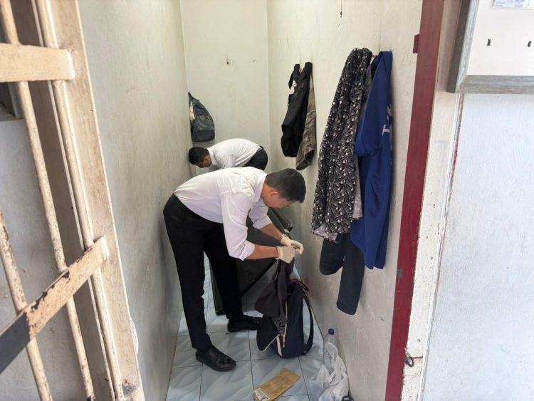 Pastikan Sikon Aman, Lapas Namlea Kembali Razia Warga Binaan