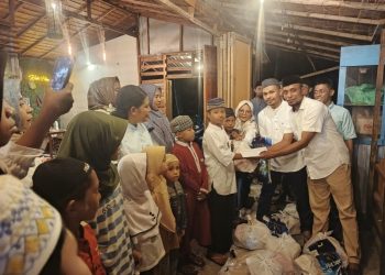 Alumni 06 Bursel Gelar Buka Puasa Bersama, Santuni Puluhan Anak Yatim di Pusat Kota Namrole