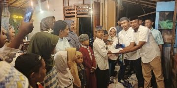Alumni 06 Bursel Gelar Buka Puasa Bersama, Santuni Puluhan Anak Yatim di Pusat Kota Namrole