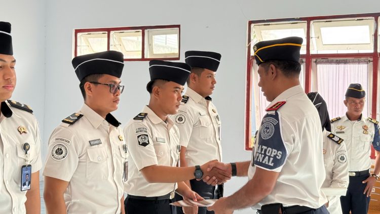 Siap Mengabdi, 5 CPNS Lapas Namlea Resmi Dilantik dan Diambil Sumpah Jadi PNS