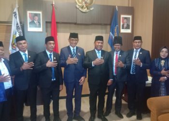 Usai dilantik sebagai Anggota DPRD PAW Asal Partai Nasdem, Robi Nurlatu Mendapat Ucapan Selamat dari Abdulla Vanath
