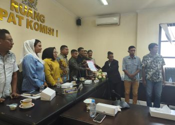 DPRD Buru Diminta Keluarkan Rekomendasi Anulir SK Bupati Yang Akui Abdulah Wael Sebagai Raja Petuanan Kaiely
