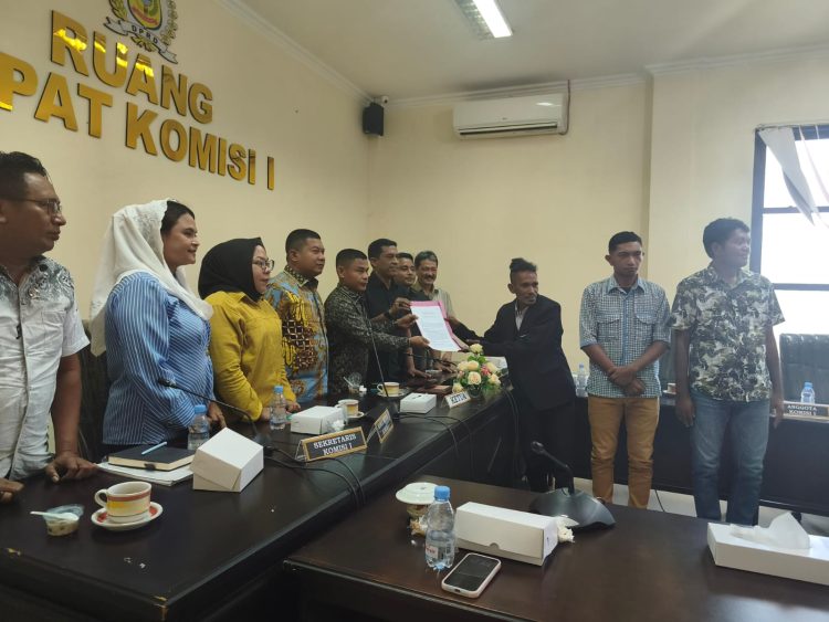 DPRD Buru Diminta Keluarkan Rekomendasi Anulir SK Bupati Yang Akui Abdulah Wael Sebagai Raja Petuanan Kaiely