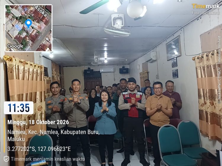 Polsek Namlea Lakukan Monitoring Ibadah Raya di Gereja GBI ABBA LOVE , Sekaligus Sampaikan Program Kapolri “Polisi Bersama Rakyat”